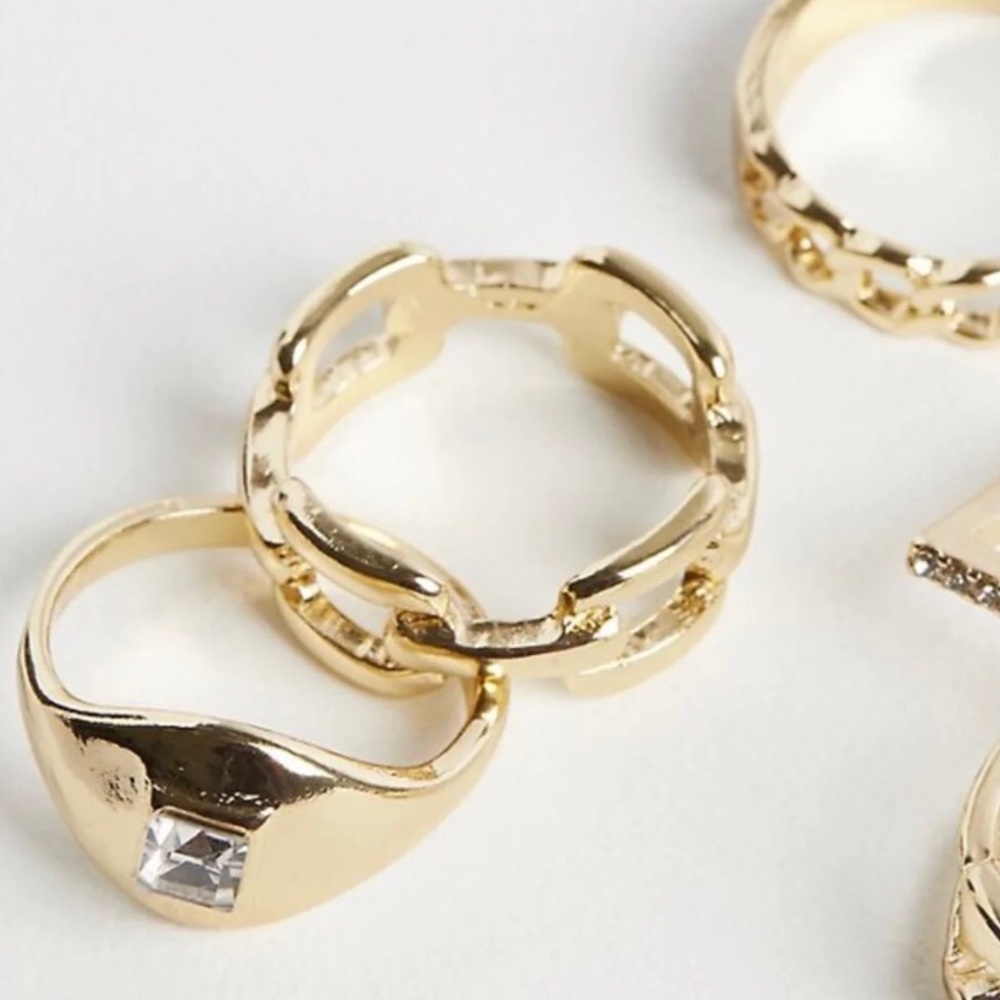 TORRID GOLD RING SET.SIZE 8 - Picture 3 of 5